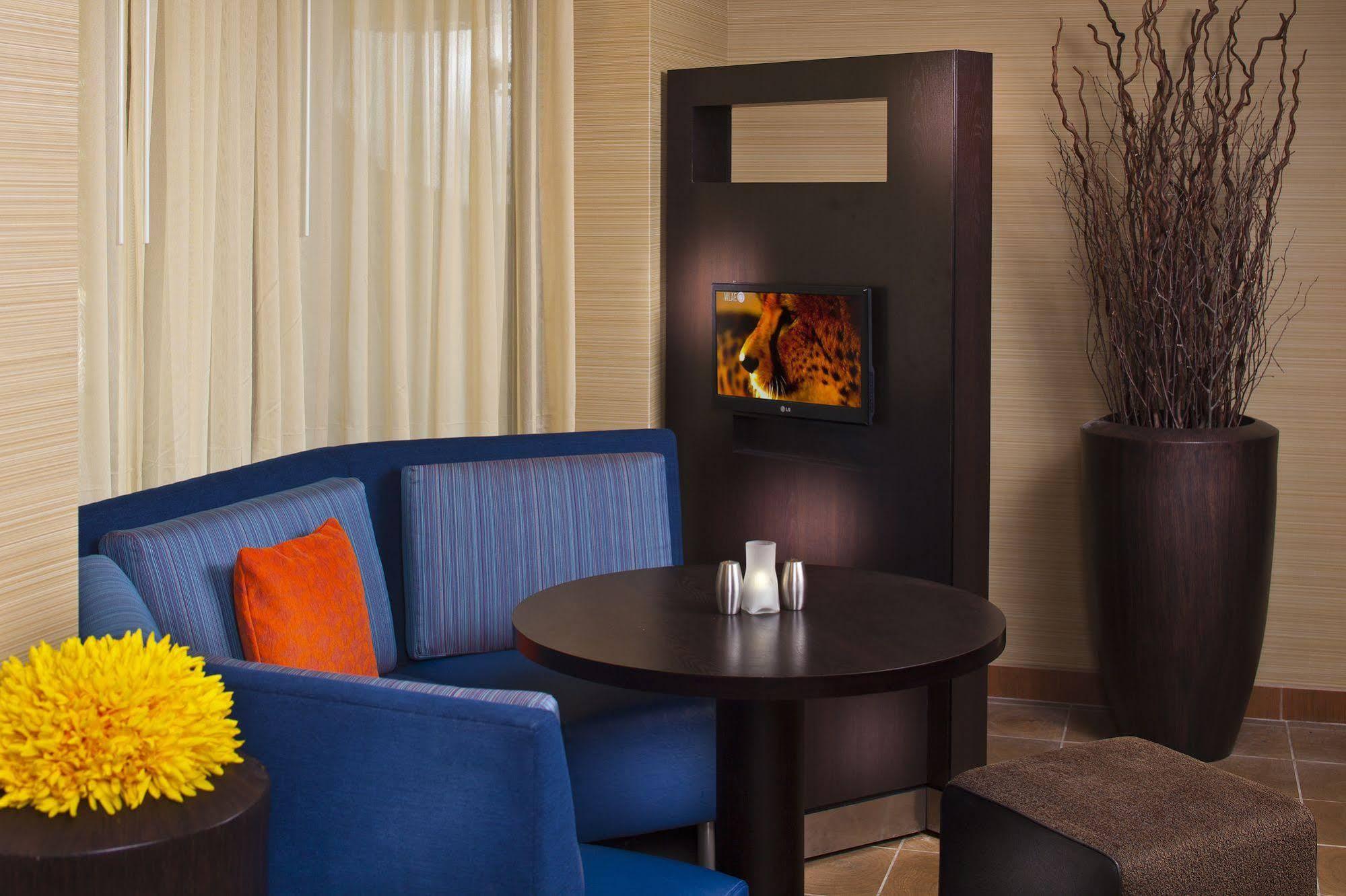 Spark By Hilton Birmingham Colonnade Εξωτερικό φωτογραφία