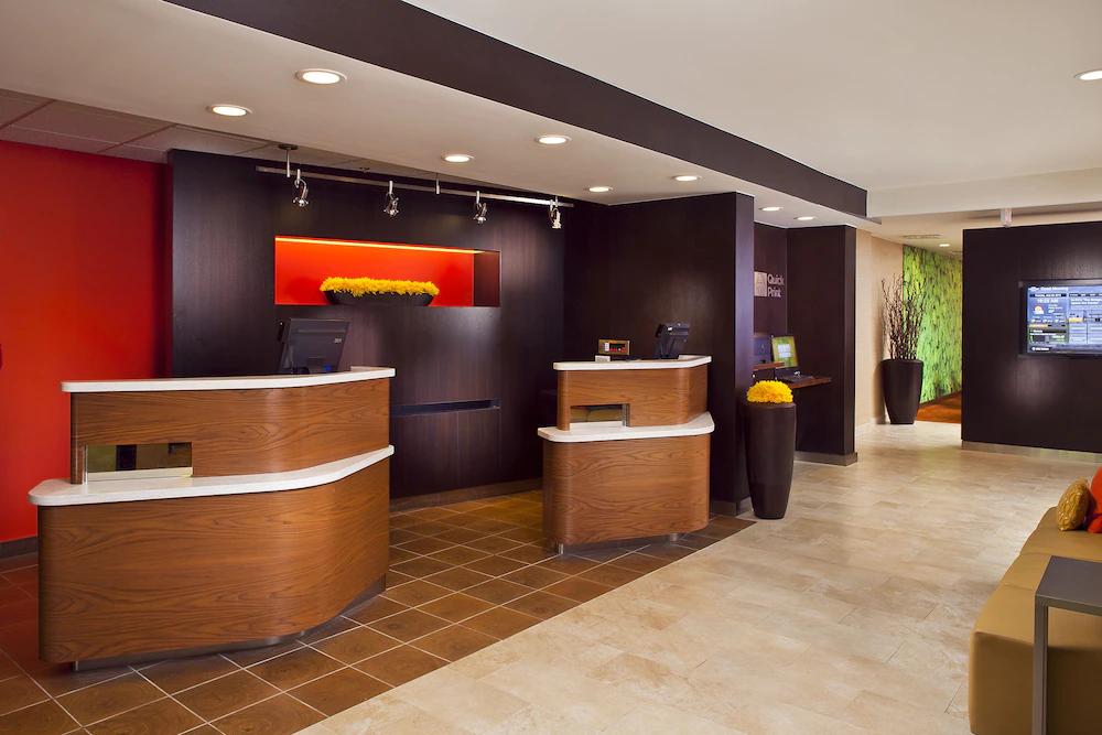 Spark By Hilton Birmingham Colonnade Εξωτερικό φωτογραφία