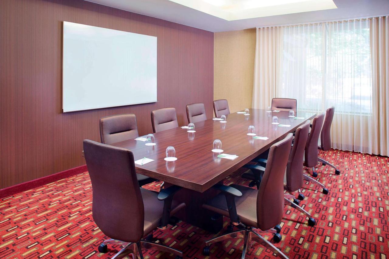 Spark By Hilton Birmingham Colonnade Εξωτερικό φωτογραφία